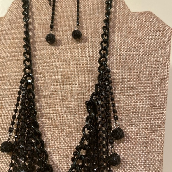 black Tear Drop Necklace Set. NEW - Picture 4 of 7